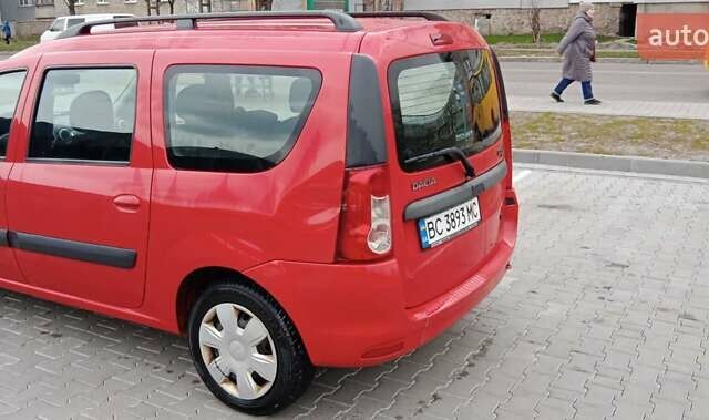Красный Дачия Логан, объемом двигателя 1.6 л и пробегом 167 тыс. км за 5000 $, фото 3 на Automoto.ua