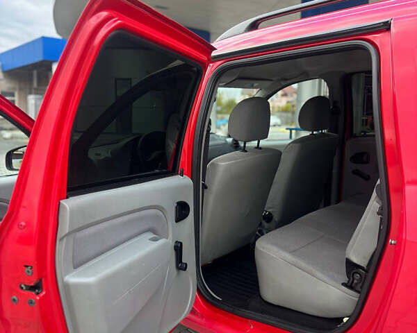 Червоний Дачія Logan, об'ємом двигуна 1.5 л та пробігом 156 тис. км за 4599 $, фото 10 на Automoto.ua