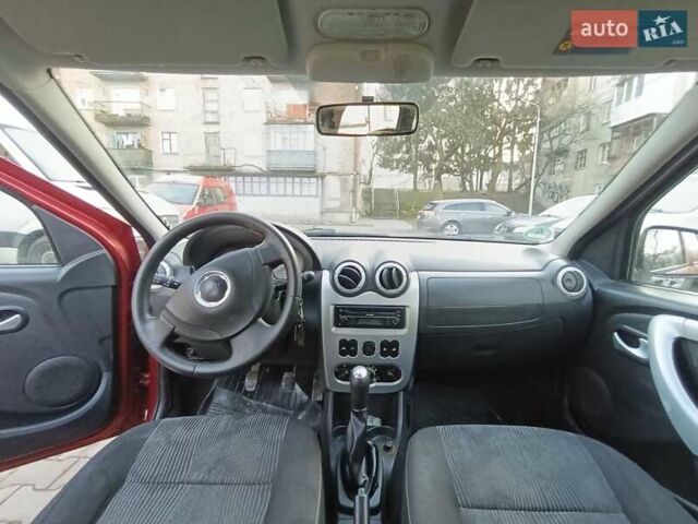 Красный Дачия Логан, объемом двигателя 1.6 л и пробегом 280 тыс. км за 3950 $, фото 17 на Automoto.ua