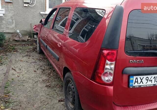 Красный Дачия Логан, объемом двигателя 1.6 л и пробегом 220 тыс. км за 1700 $, фото 3 на Automoto.ua