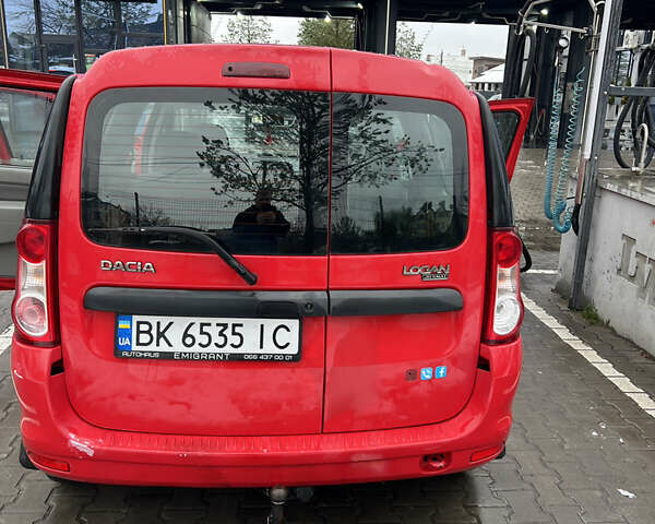 Червоний Дачія Logan, об'ємом двигуна 1.4 л та пробігом 267 тис. км за 4400 $, фото 2 на Automoto.ua