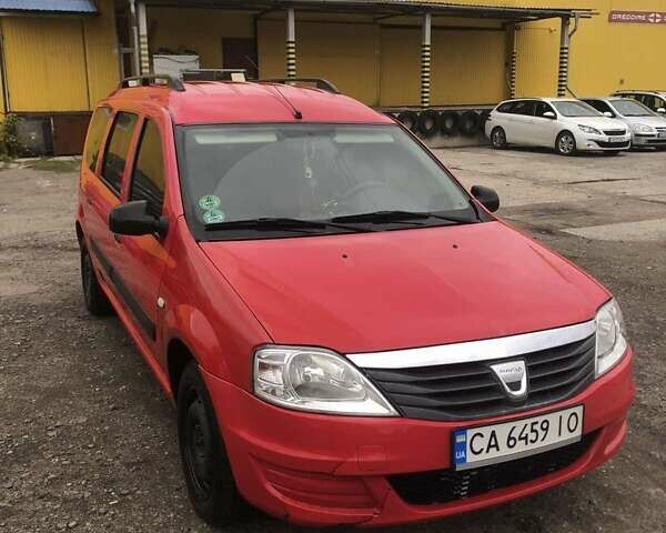 Красный Дачия Логан, объемом двигателя 1.6 л и пробегом 260 тыс. км за 5000 $, фото 4 на Automoto.ua