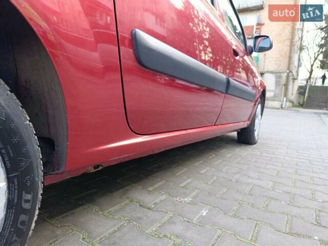 Красный Дачия Логан, объемом двигателя 1.6 л и пробегом 280 тыс. км за 3950 $, фото 14 на Automoto.ua