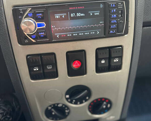 Красный Дачия Логан, объемом двигателя 1.5 л и пробегом 157 тыс. км за 4399 $, фото 21 на Automoto.ua