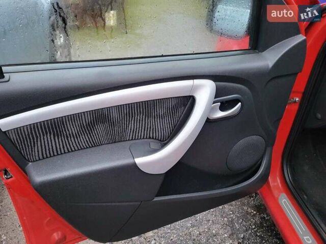 Красный Дачия Логан, объемом двигателя 1.6 л и пробегом 162 тыс. км за 4900 $, фото 10 на Automoto.ua