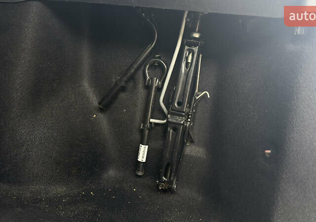 Дачія Logan 2015 у Жовкві на Automoto.ua Червоний Дачія Logan, об'ємом двигуна 1.46 л та пробігом 200 тис. км за 7500 $, фото 15 на Automoto.ua