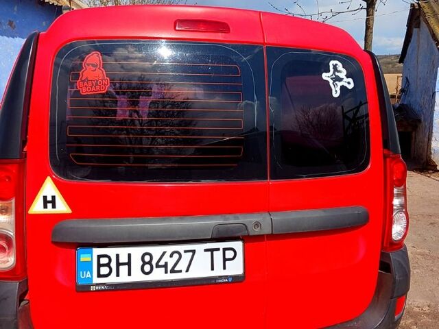 Красный Дачия Логан, объемом двигателя 1.4 л и пробегом 300 тыс. км за 4250 $, фото 3 на Automoto.ua