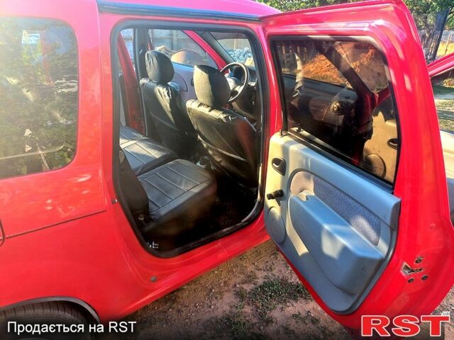 Красный Дачия Логан, объемом двигателя 1.5 л и пробегом 282 тыс. км за 4500 $, фото 2 на Automoto.ua