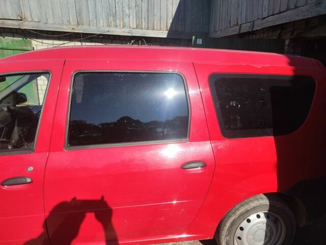 Красный Дачия Логан, объемом двигателя 1.4 л и пробегом 120 тыс. км за 3800 $, фото 8 на Automoto.ua