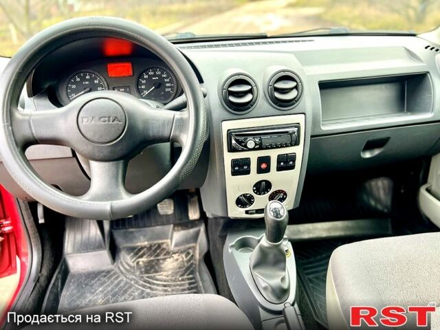 Червоний Дачія Logan, об'ємом двигуна 1.6 л та пробігом 175 тис. км за 5200 $, фото 6 на Automoto.ua