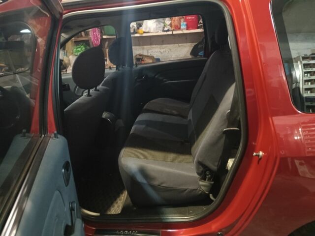 Червоний Дачія Logan, об'ємом двигуна 1.6 л та пробігом 63 тис. км за 5800 $, фото 9 на Automoto.ua