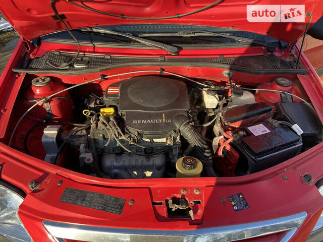 Красный Дачия Логан, объемом двигателя 1.6 л и пробегом 122 тыс. км за 5100 $, фото 23 на Automoto.ua