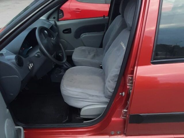 Красный Дачия Логан, объемом двигателя 1.6 л и пробегом 152 тыс. км за 3500 $, фото 14 на Automoto.ua