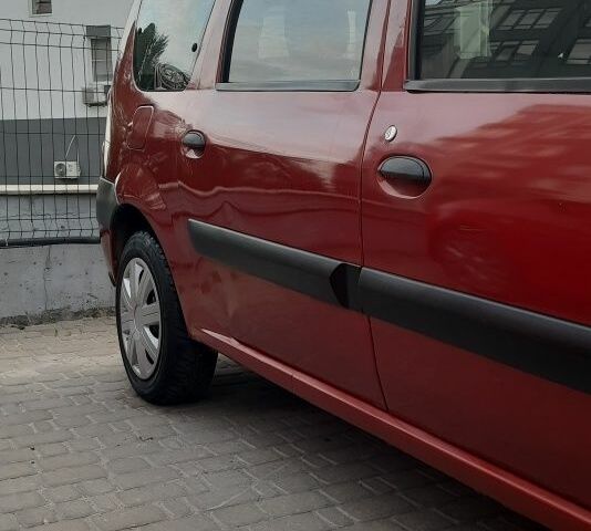 Красный Дачия Логан, объемом двигателя 1.6 л и пробегом 152 тыс. км за 3500 $, фото 5 на Automoto.ua