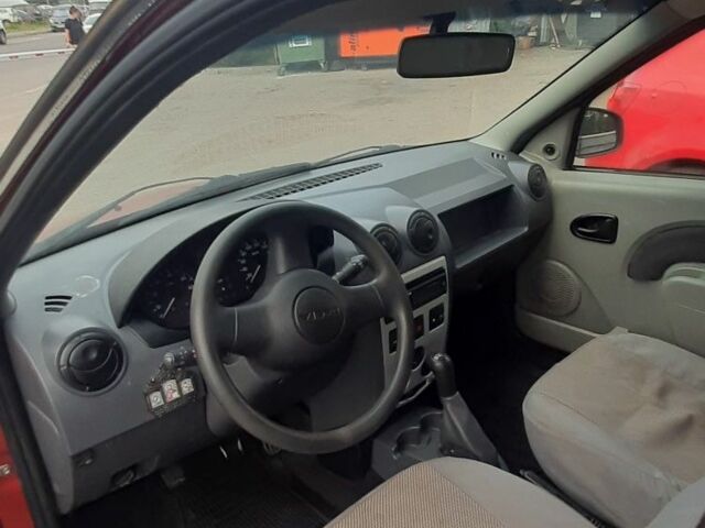 Красный Дачия Логан, объемом двигателя 1.6 л и пробегом 152 тыс. км за 3500 $, фото 15 на Automoto.ua