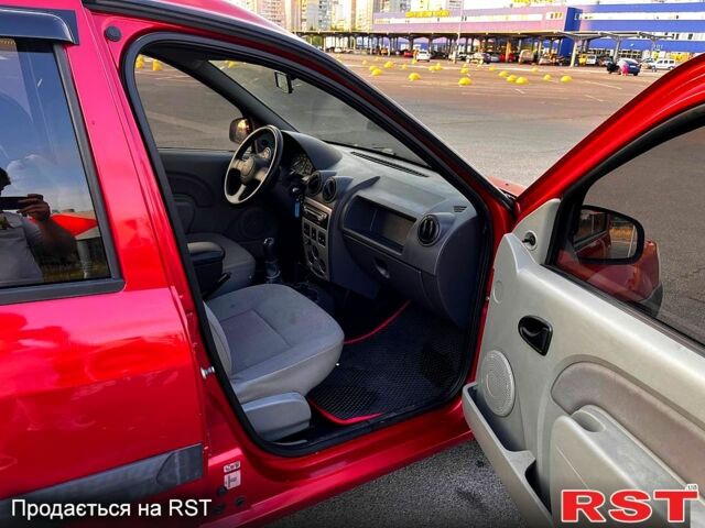 Червоний Дачія Logan, об'ємом двигуна 1.6 л та пробігом 140 тис. км за 3800 $, фото 1 на Automoto.ua