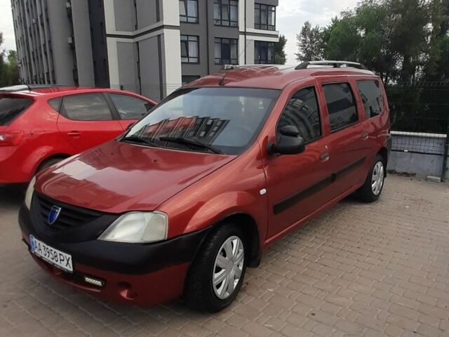 Красный Дачия Логан, объемом двигателя 1.6 л и пробегом 152 тыс. км за 3500 $, фото 13 на Automoto.ua