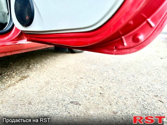 Червоний Дачія Logan, об'ємом двигуна 1.6 л та пробігом 175 тис. км за 5200 $, фото 9 на Automoto.ua