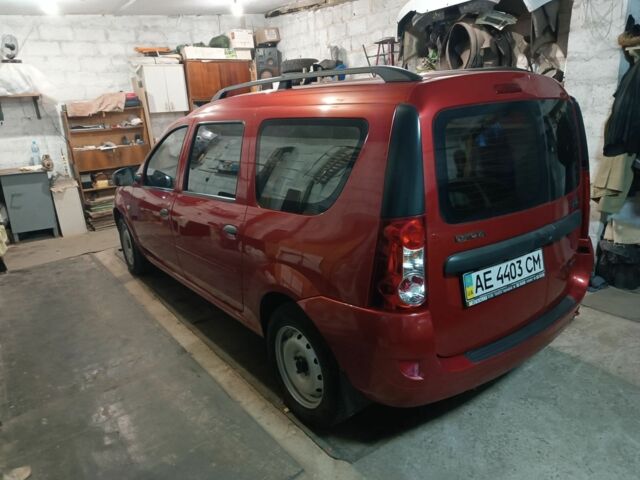 Червоний Дачія Logan, об'ємом двигуна 1.6 л та пробігом 63 тис. км за 5800 $, фото 15 на Automoto.ua