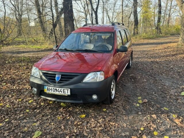 Красный Дачия Логан, объемом двигателя 0 л и пробегом 81 тыс. км за 5300 $, фото 3 на Automoto.ua
