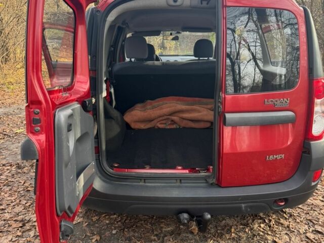 Красный Дачия Логан, объемом двигателя 0 л и пробегом 81 тыс. км за 5300 $, фото 4 на Automoto.ua