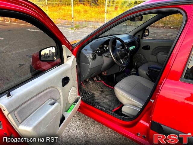 Червоний Дачія Logan, об'ємом двигуна 1.6 л та пробігом 140 тис. км за 3800 $, фото 5 на Automoto.ua