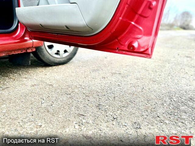 Червоний Дачія Logan, об'ємом двигуна 1.6 л та пробігом 175 тис. км за 5200 $, фото 8 на Automoto.ua