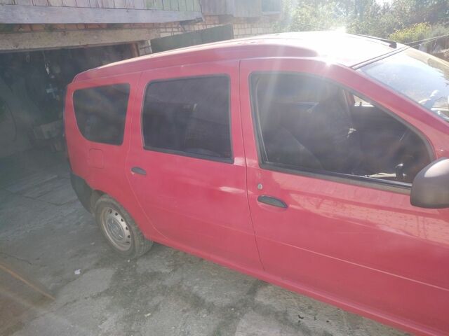 Красный Дачия Логан, объемом двигателя 1.4 л и пробегом 120 тыс. км за 3800 $, фото 2 на Automoto.ua