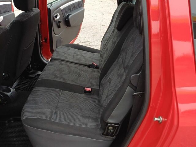 Червоний Дачія Logan, об'ємом двигуна 1.6 л та пробігом 159 тис. км за 5850 $, фото 22 на Automoto.ua