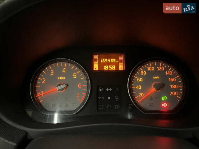 Красный Дачия Логан, объемом двигателя 1.6 л и пробегом 168 тыс. км за 5350 $, фото 26 на Automoto.ua