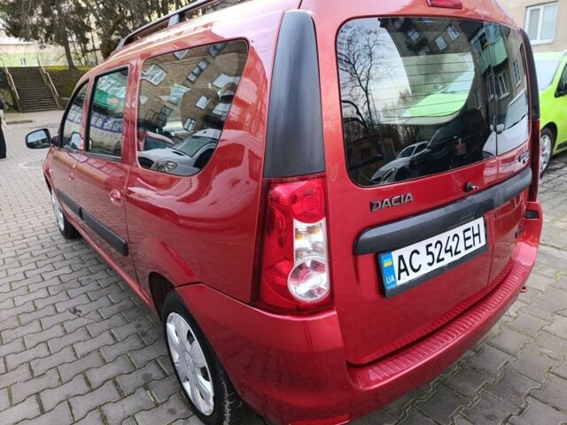 Красный Дачия Логан, объемом двигателя 1.6 л и пробегом 258 тыс. км за 3950 $, фото 12 на Automoto.ua