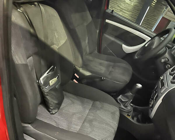 Красный Дачия Логан, объемом двигателя 1.6 л и пробегом 168 тыс. км за 5350 $, фото 23 на Automoto.ua