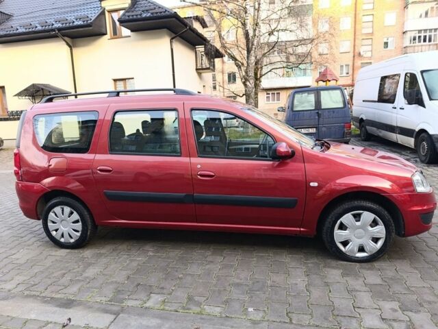 Красный Дачия Логан, объемом двигателя 1.6 л и пробегом 258 тыс. км за 3950 $, фото 3 на Automoto.ua