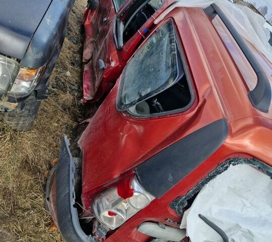 Красный Дачия Логан, объемом двигателя 1.6 л и пробегом 280 тыс. км за 2200 $, фото 1 на Automoto.ua