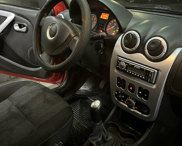 Красный Дачия Логан, объемом двигателя 1.6 л и пробегом 168 тыс. км за 5350 $, фото 18 на Automoto.ua