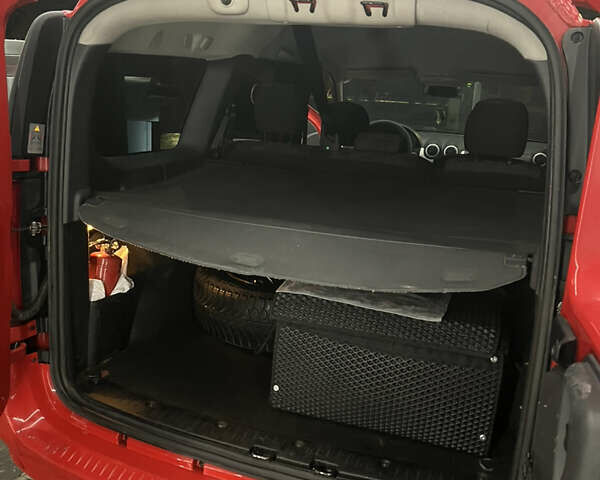 Красный Дачия Логан, объемом двигателя 1.6 л и пробегом 168 тыс. км за 5350 $, фото 27 на Automoto.ua