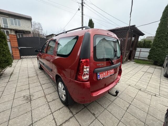 Красный Дачия Логан, объемом двигателя 1.6 л и пробегом 174 тыс. км за 5999 $, фото 1 на Automoto.ua