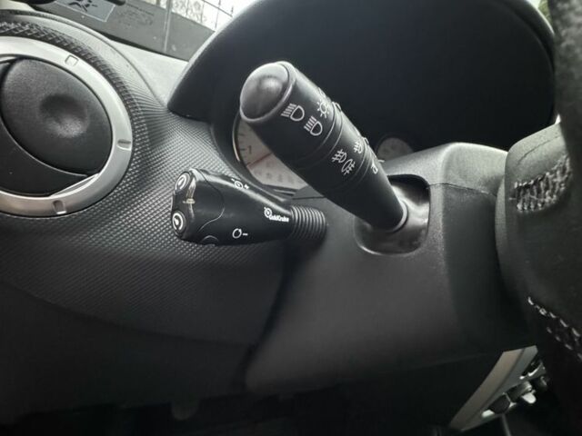 Красный Дачия Логан, объемом двигателя 1.6 л и пробегом 174 тыс. км за 5999 $, фото 8 на Automoto.ua