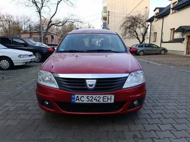Красный Дачия Логан, объемом двигателя 1.6 л и пробегом 258 тыс. км за 3950 $, фото 1 на Automoto.ua