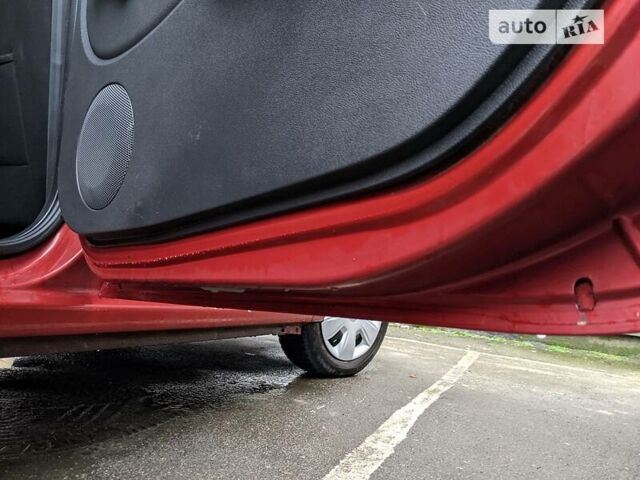 Красный Дачия Логан, объемом двигателя 1.6 л и пробегом 207 тыс. км за 5999 $, фото 43 на Automoto.ua