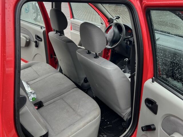 Червоний Дачія Logan, об'ємом двигуна 1.4 л та пробігом 270 тис. км за 4650 $, фото 4 на Automoto.ua