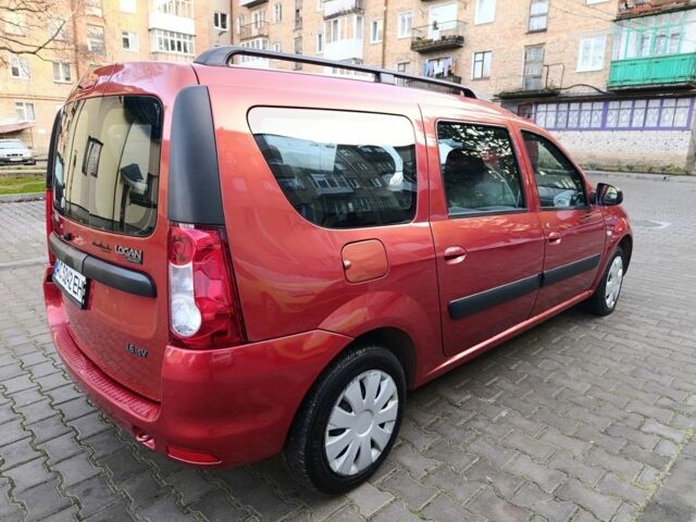 Красный Дачия Логан, объемом двигателя 1.6 л и пробегом 258 тыс. км за 3950 $, фото 4 на Automoto.ua