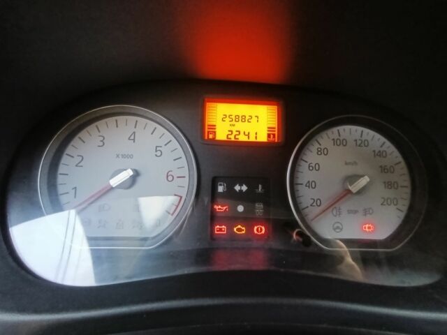 Красный Дачия Логан, объемом двигателя 1.6 л и пробегом 258 тыс. км за 3950 $, фото 17 на Automoto.ua