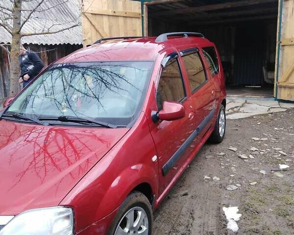 Красный Дачия Логан, объемом двигателя 1.5 л и пробегом 218 тыс. км за 4999 $, фото 4 на Automoto.ua