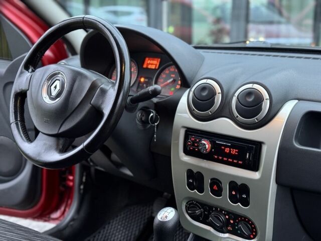 Червоний Дачія Logan, об'ємом двигуна 1.6 л та пробігом 218 тис. км за 6500 $, фото 11 на Automoto.ua