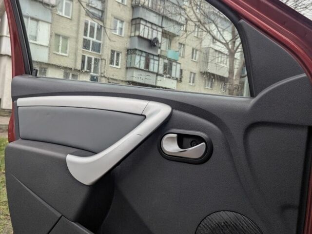 Красный Дачия Логан, объемом двигателя 1.6 л и пробегом 90 тыс. км за 8000 $, фото 8 на Automoto.ua