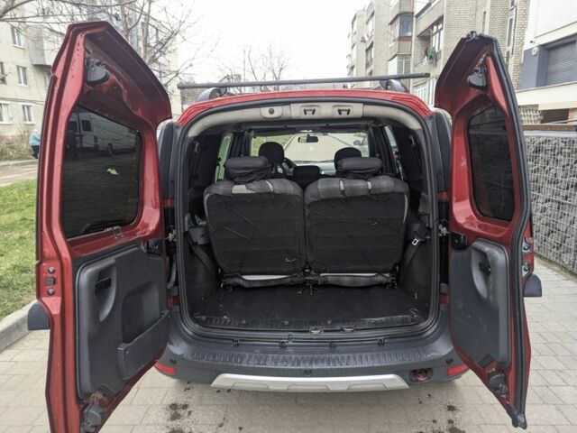 Красный Дачия Логан, объемом двигателя 1.6 л и пробегом 90 тыс. км за 8000 $, фото 3 на Automoto.ua