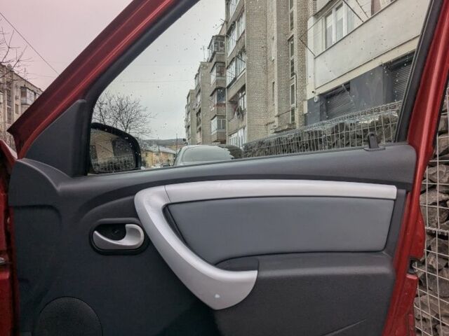 Красный Дачия Логан, объемом двигателя 1.6 л и пробегом 90 тыс. км за 8000 $, фото 6 на Automoto.ua