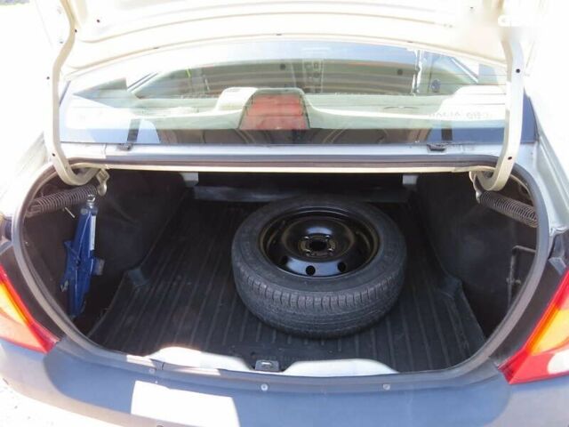 Дачия Логан, объемом двигателя 0 л и пробегом 193 тыс. км за 4550 $, фото 11 на Automoto.ua