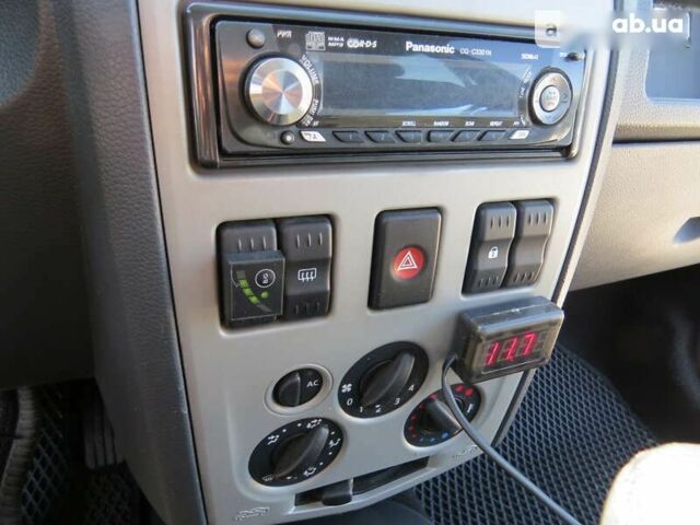 Дачия Логан, объемом двигателя 0 л и пробегом 193 тыс. км за 4550 $, фото 20 на Automoto.ua